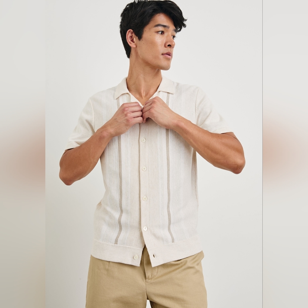 NEW RAILS men's silas knit sweater top in Latte